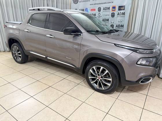 FIAT TORO 2.0 16V TURBO DIESEL VOLCANO 4WD AT9 FIAT TORO 2.0 16V TURBO DIESEL VOLCANO 4WD AT9